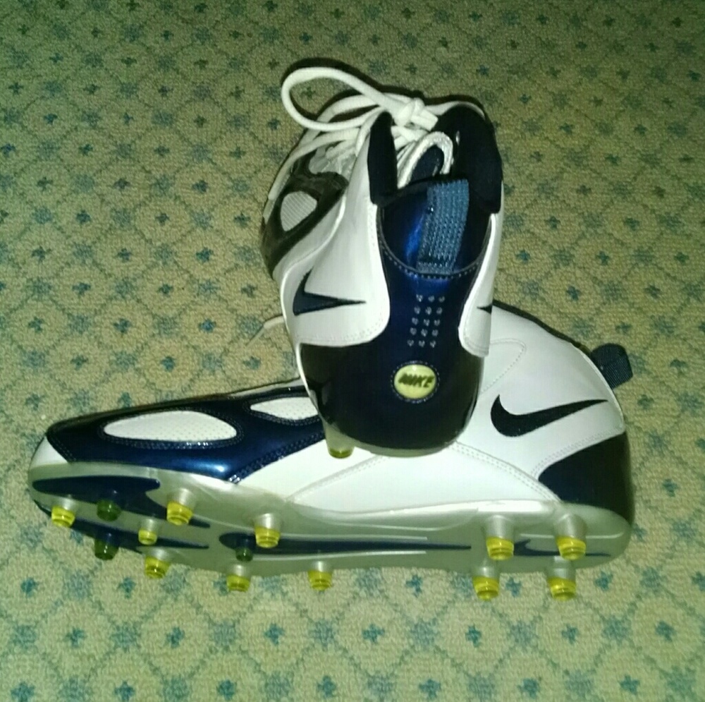 Vintage Nike cleats shoes - Picture 3 of 4